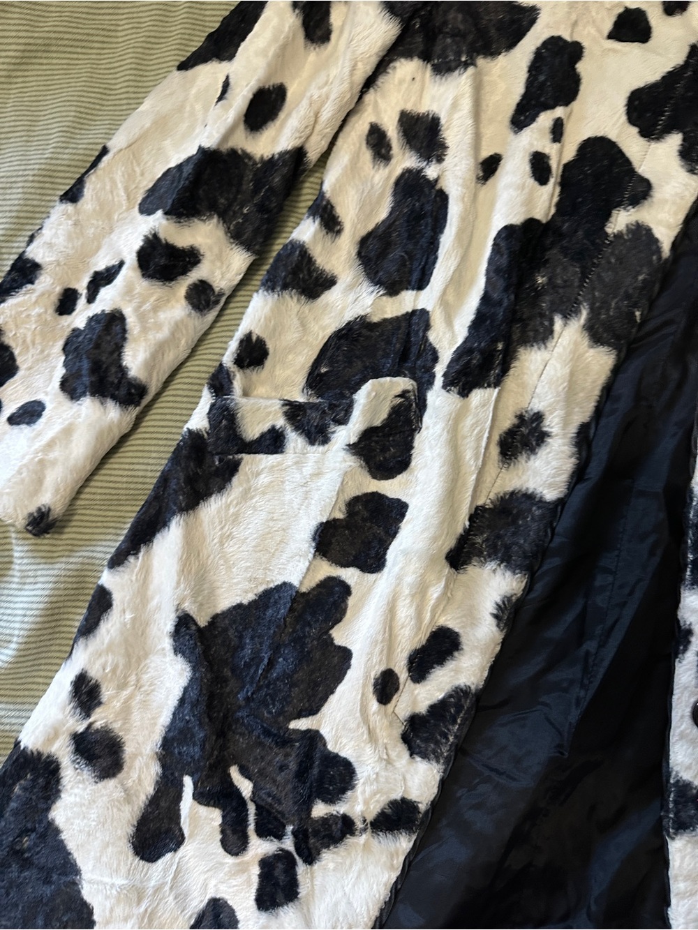 CACHE Faux Fur Cow-Print Coat - Black & White Women’s Jacket - Picture 4 of 7